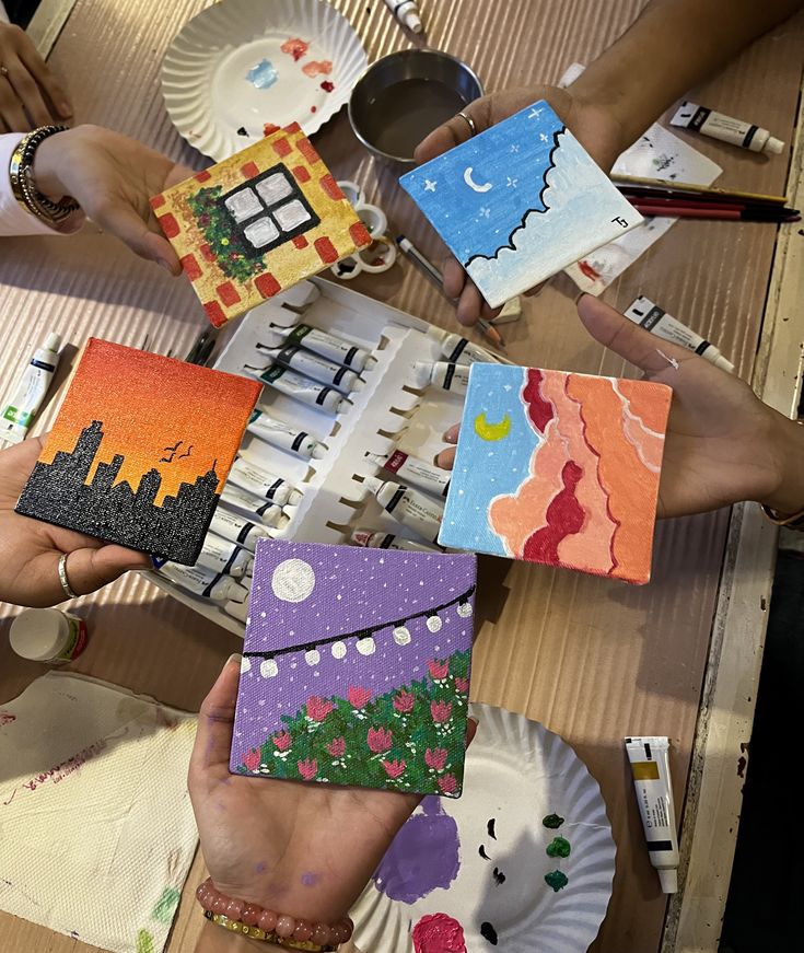 Taller de lienzos pintados a mano en Club Creativo CDMX